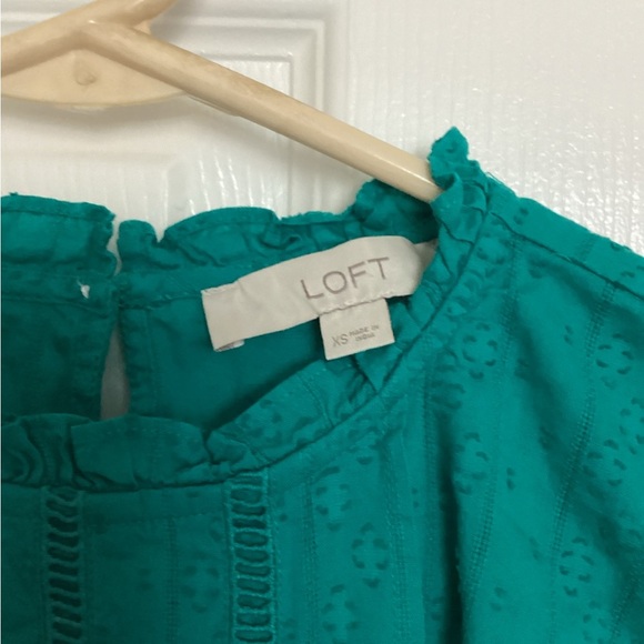 Loft Teal Blouse with Bib Collar and Pleated Design - Picture 2 of 6